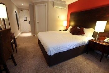 Dukes Head Hotel
